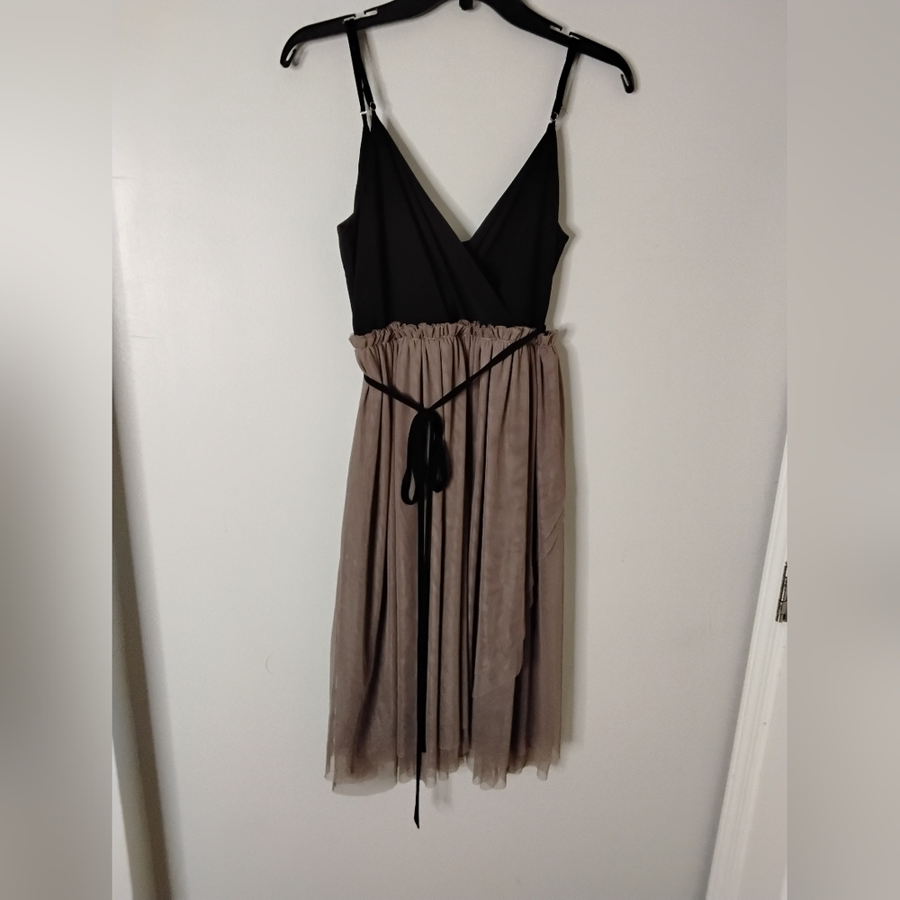 Leith Black and Tan Asymmetrical Dress - Picture 7 of 11